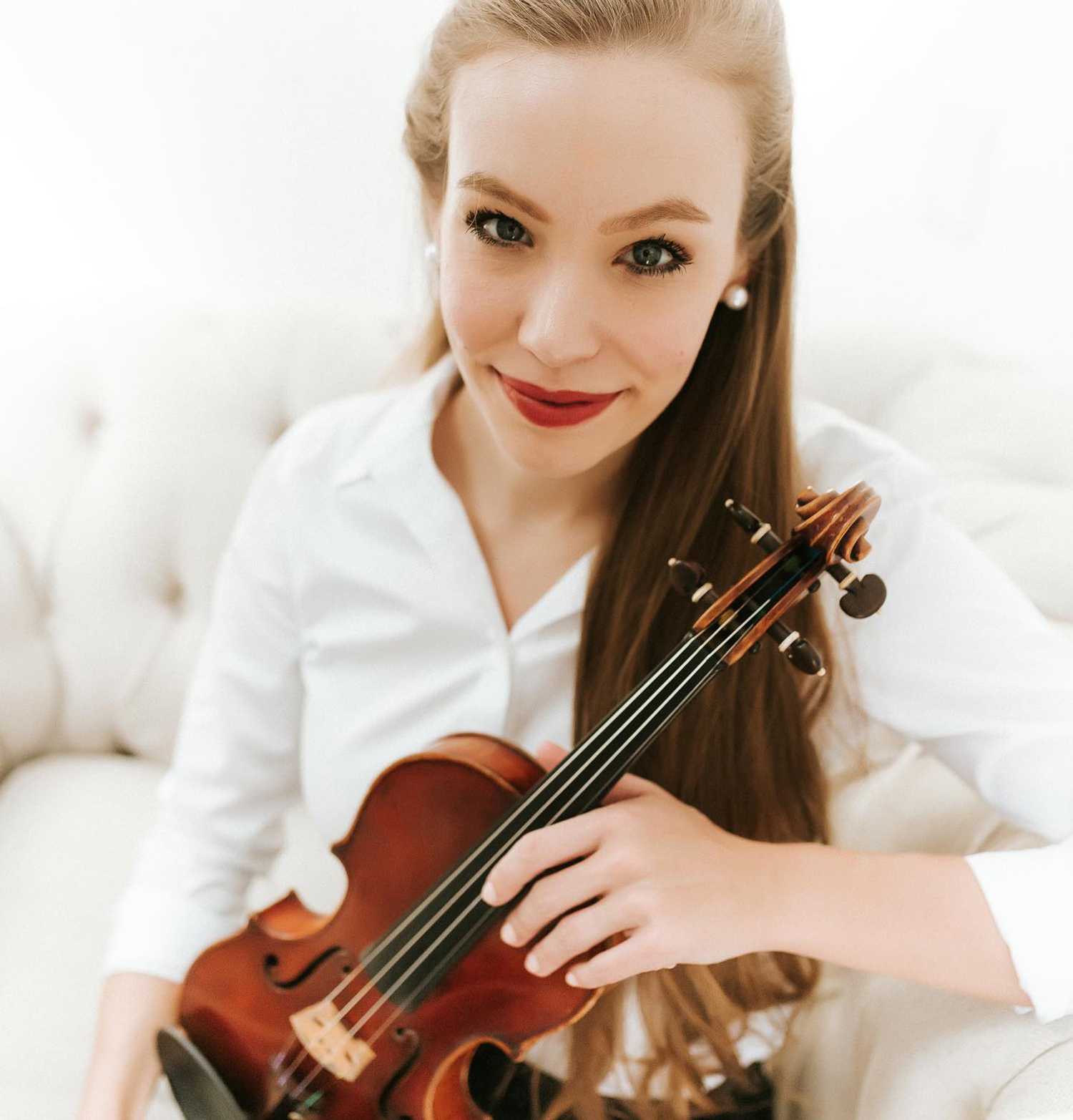Cecilia's Muse featuring Caroline Cox Turek, violinst