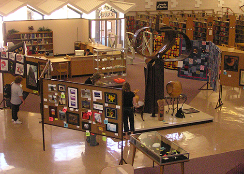 Wide shot of first art show in 2004