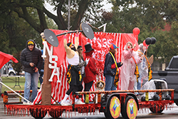The Northwestern Scholar Ambassadors (NSA) won the President’s Award for best overall float.