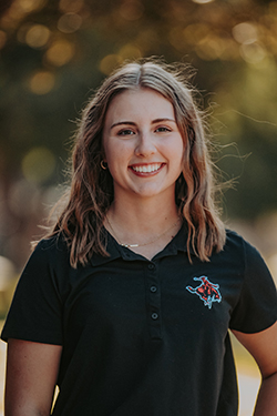 Alaina Pierce headshot