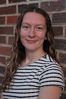 Nicolette Webster headshot