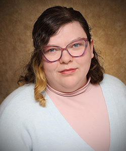 Headshot of Rhianna Grace