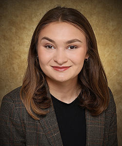 Jenna Maier Headshot